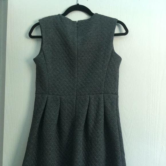 Classic Ann Taylor Loft grey quilted dress - Picture 2 of 4